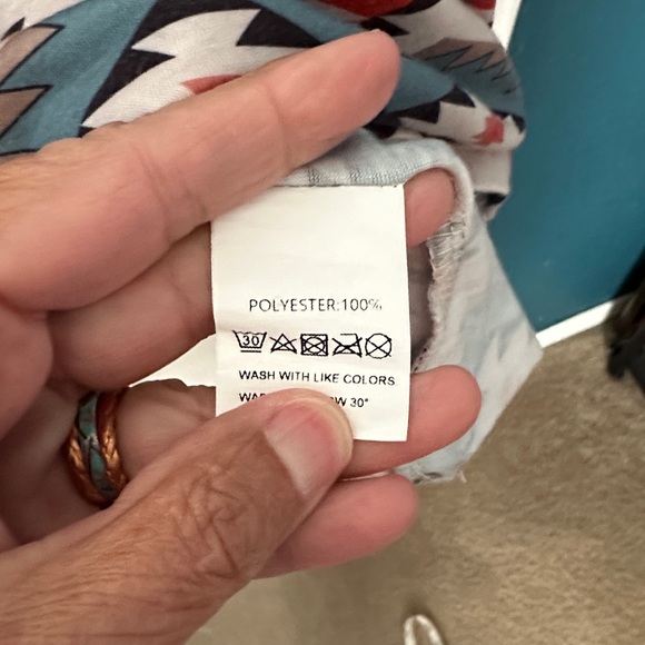 Aztec Patterned Women's Top - Multicolor - Picture 3 of 6